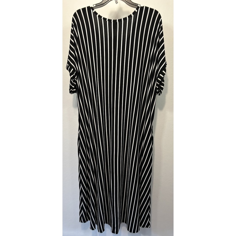 Cato Stretch Shift Dress Womens Size 22/24W Black White Stripe Cap Sleeve NWT - Picture 2 of 12